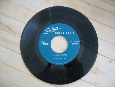 Bobby-Darin-45,-Scripto-pen_4858