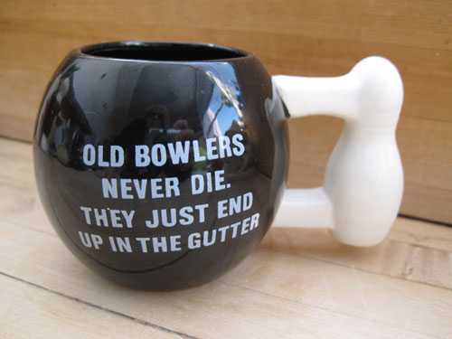 Bowling-Ball-And-Pin-Cup_3002