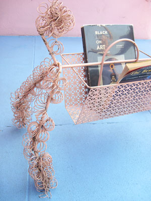 poodle-magazine-rack_9883 poodle-magazine-rack_9883