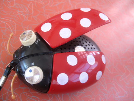 ladybug-transistor-radio__3554