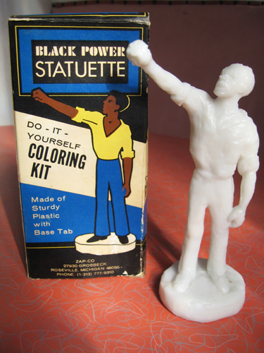 black-power-statuette_5043