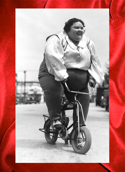 heavy-woman-on-bike