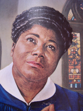 mahalia-jackson-church-fan_1287