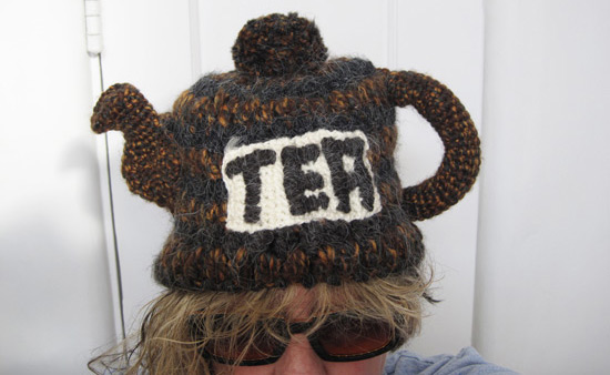 Teapot-hat-crop_1322