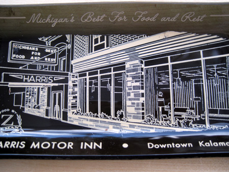 Ashtray-harris-motor-inn__2318