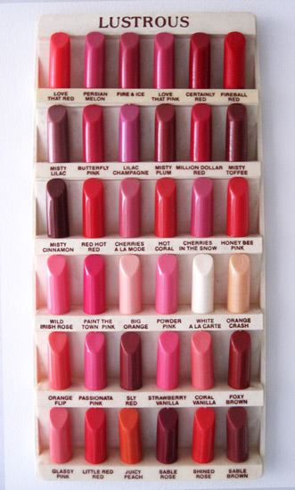 lipstick-display_1781