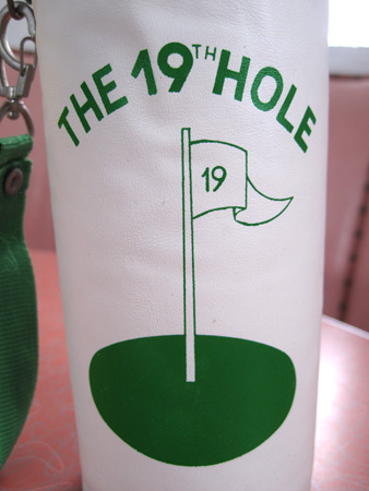 19th-hole-drink-caddy_6442