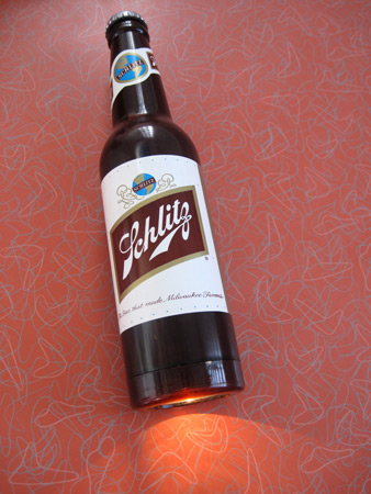 Schlitz-flashlight_6636