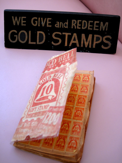 gold-bell-gift-stamps_3349