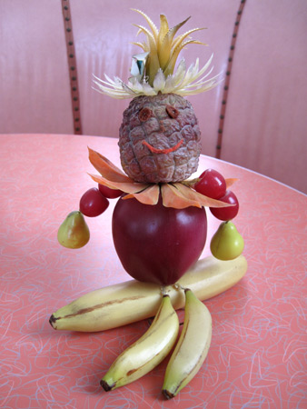 plastic-fruit,-vege-person_3075