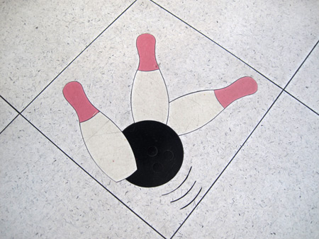 bowling-kitchen-floor_4335