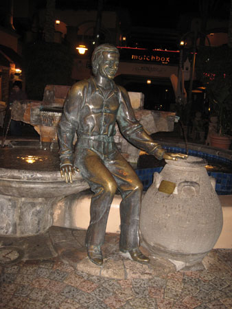 IMG_4134-sonny-bono-statue