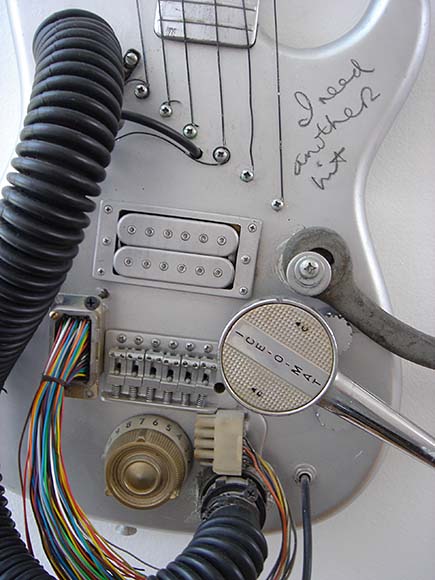Heartguitar3-cu